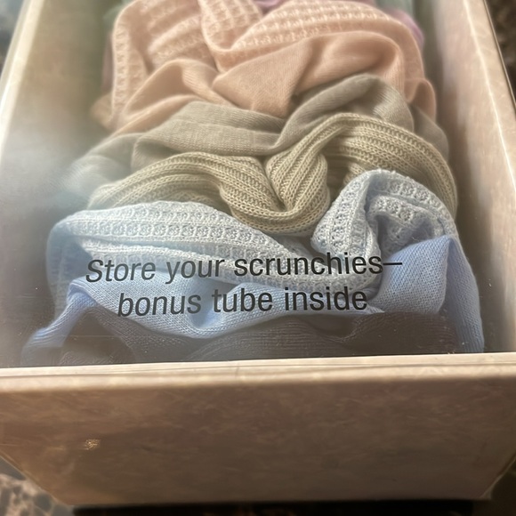 Scunci Scrunchies Gift Set - Picture 9 of 9